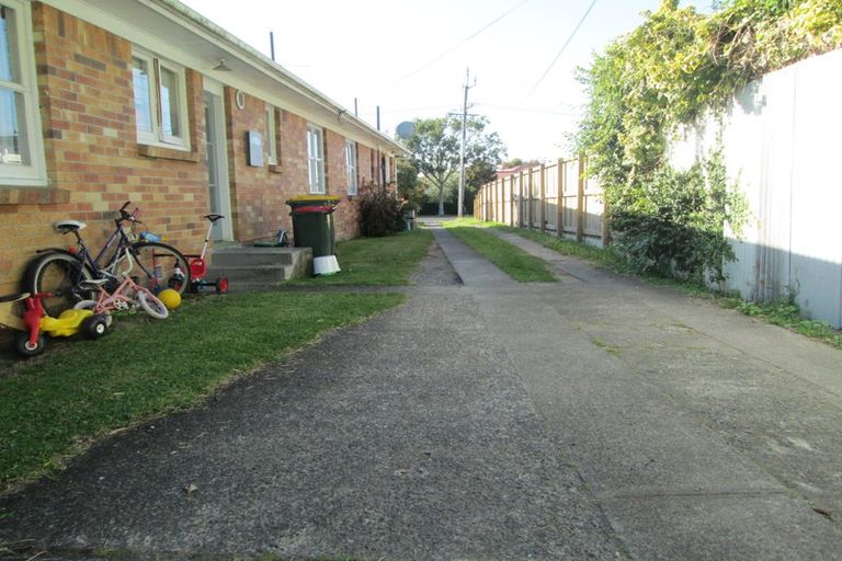 Photo of property in 2/148 Old Farm Road, Hamilton East, Hamilton, 3216