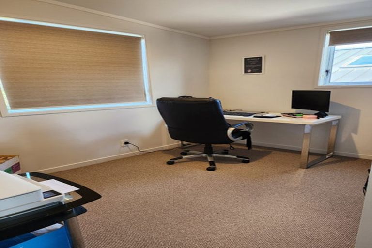 Photo of property in 9 Sackville Street, Fitzroy, New Plymouth, 4312