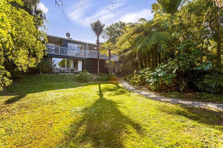 Photo of property in 83 Wood Bay Road, Titirangi, Auckland, 0604