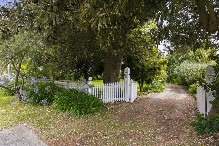Photo of property in 3-5 Rewa Road, Raumati Beach, Paraparaumu, 5032
