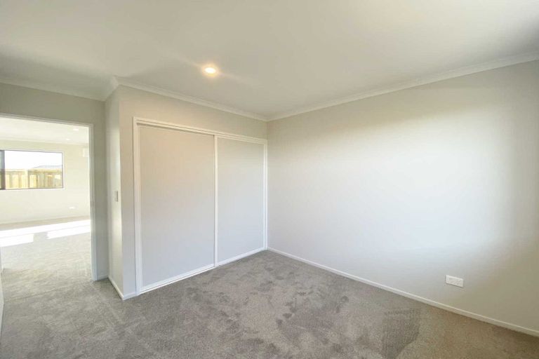 Photo of property in 30 Ellmers Street, Woodend, 7691