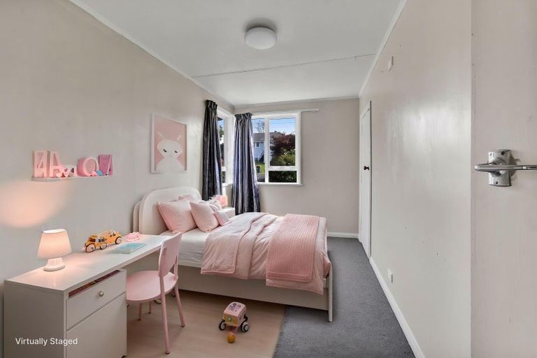 Photo of property in 40 Banks Street, Marfell, New Plymouth, 4310