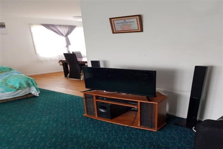 Photo of property in 8 Rako Place, Manurewa, Auckland, 2102