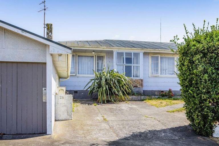 Photo of property in 28 Cambridge Street, Patea, 4520