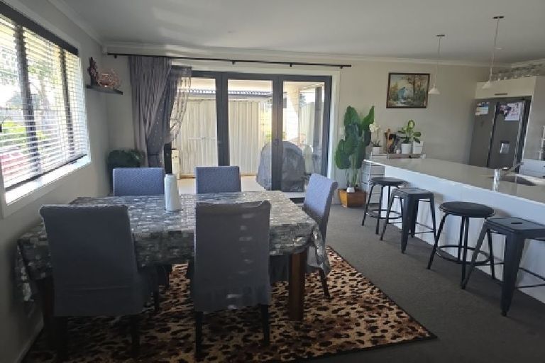 Photo of property in 27c Emerald Shores Drive, Papamoa Beach, Papamoa, 3118