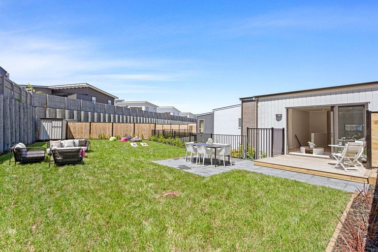 Photo of property in 31 Roundel Crescent, Whenuapai, Auckland, 0618