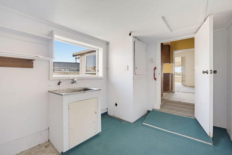 Photo of property in 24 Linklater Avenue, Foxton Beach, Foxton, 4815
