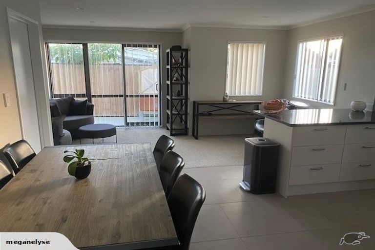 Photo of property in 11a Mangos Place, Pakuranga, Auckland, 2010