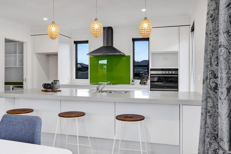 Photo of property in 72 Dillon Drive, Bell Block, New Plymouth, 4312