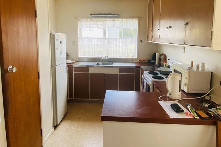 Photo of property in 142 Old Farm Road, Hamilton East, Hamilton, 3216