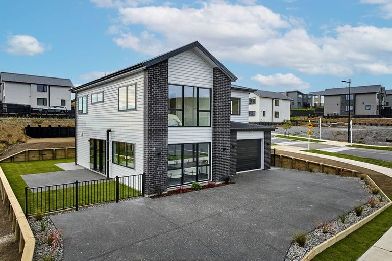 Photo of property in 69 Holystone Road, Whitby, Porirua, 5024