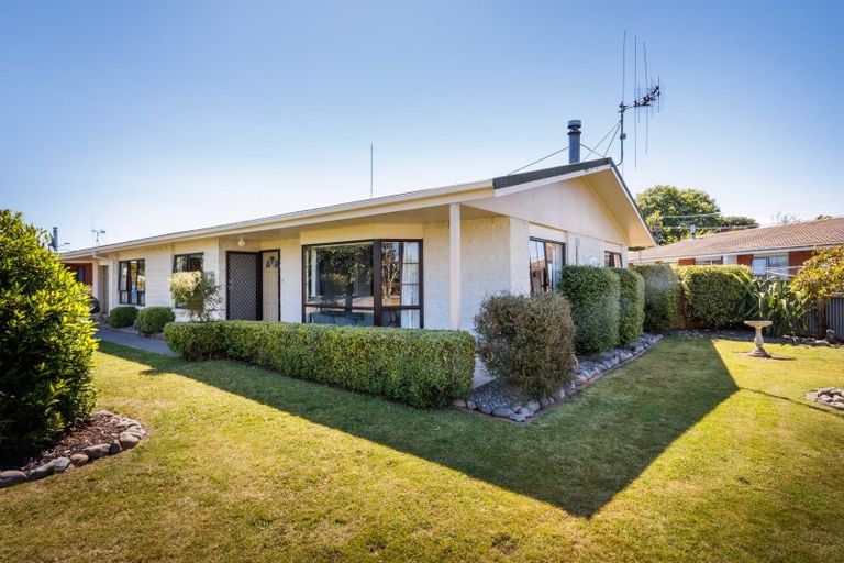 Photo of property in 2 Higgin Place, Feilding, 4702
