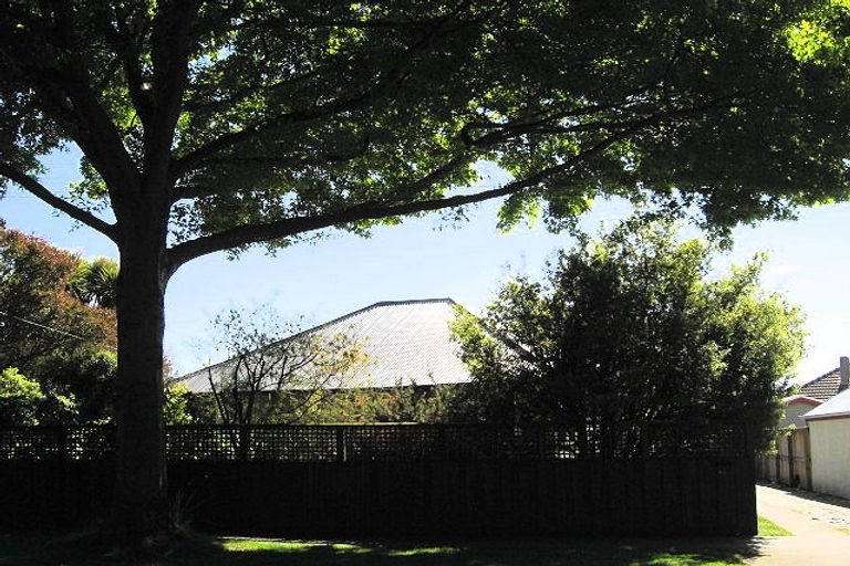 Photo of property in 46 Guildford Street, Burnside, Christchurch, 8053