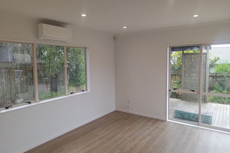 Photo of property in 8 Quartley Place, Huntington Park, Auckland, 2013