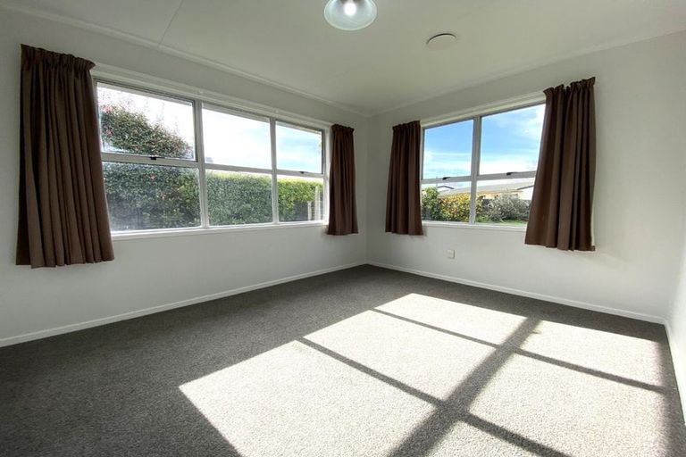 Photo of property in 2a Lipscombe Crescent, Havelock North, 4130