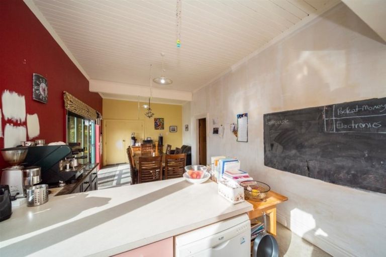 Photo of property in 12 Puriri Street, Hawera, 4610