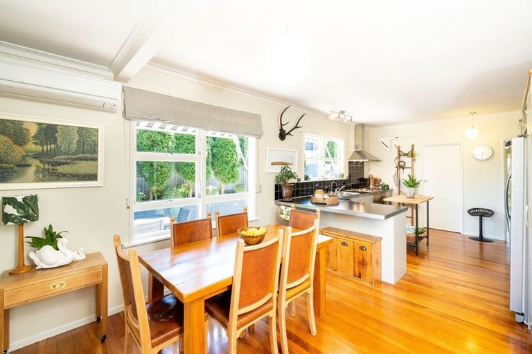 Photo of property in 43 Muritai Crescent, Havelock North, 4130