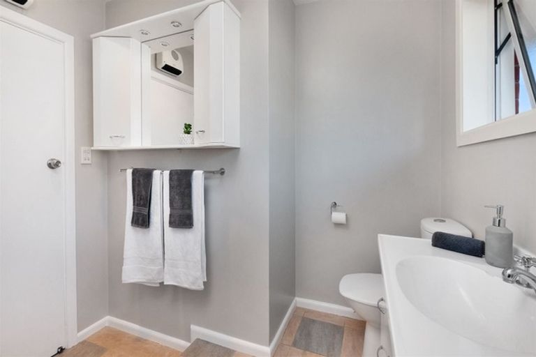 Photo of property in 1/24 Factory Road, Belfast, Christchurch, 8051