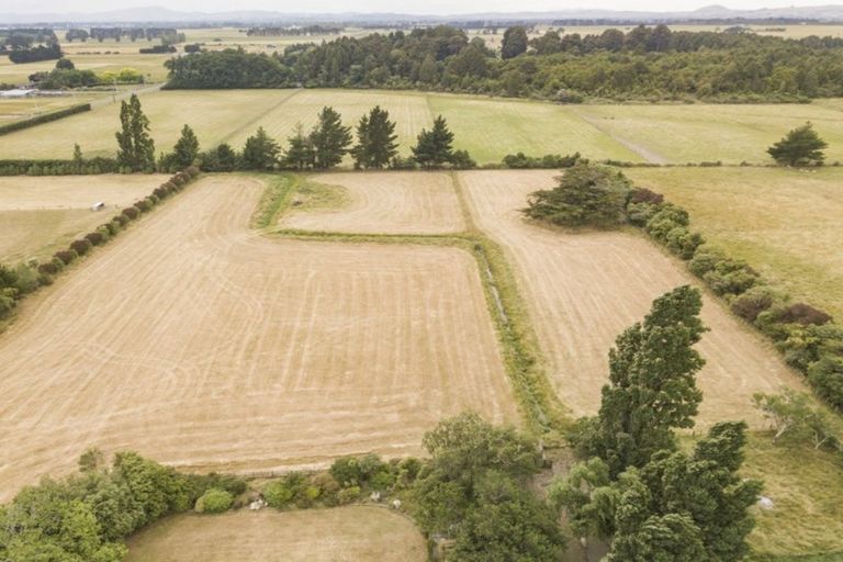 Photo of property in 31 Otawa Drive, West Taratahi, Masterton, 5887