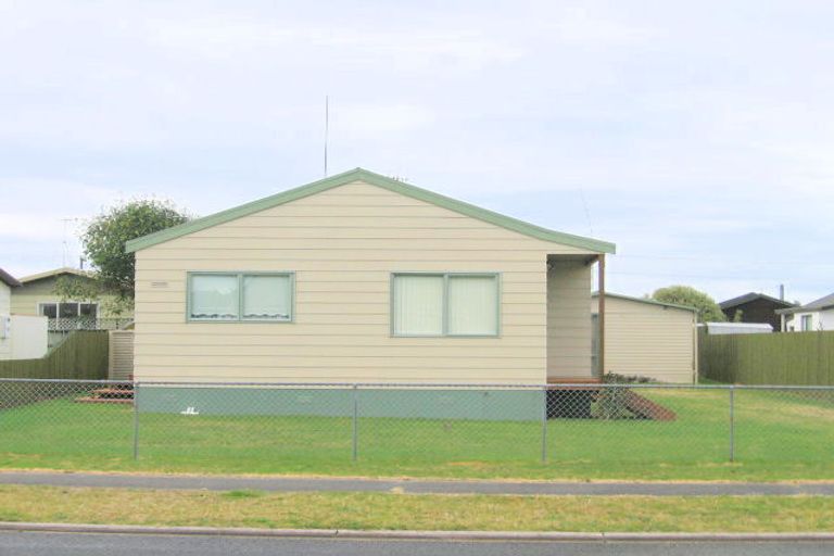 Photo of property in 108 Hampton Road, Whangamata, 3620
