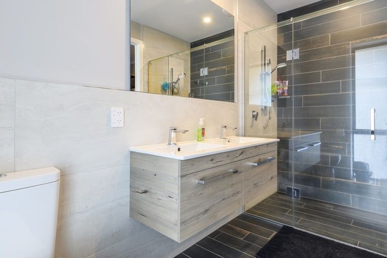 Photo of property in 43 Oceana Drive, Welcome Bay, Tauranga, 3175