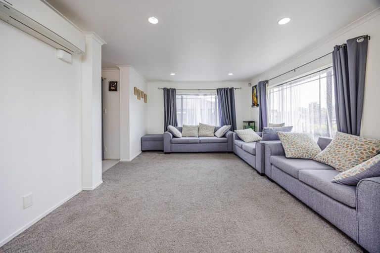 Photo of property in 242 Mahia Road, Weymouth, Auckland, 2103