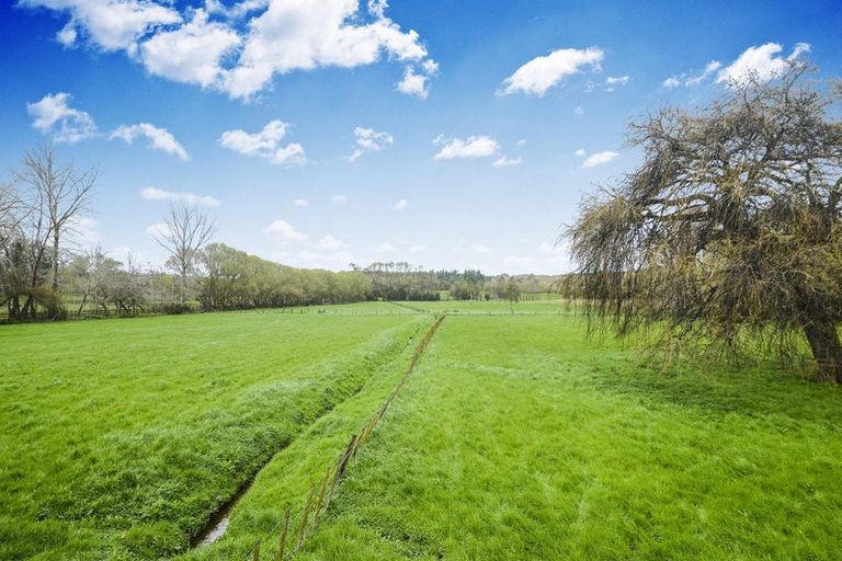 Photo of property in 112 Postman Road, Dairy Flat, Albany, 0794