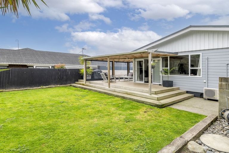 Photo of property in 276 Te Moana Road, Waikanae, 5036