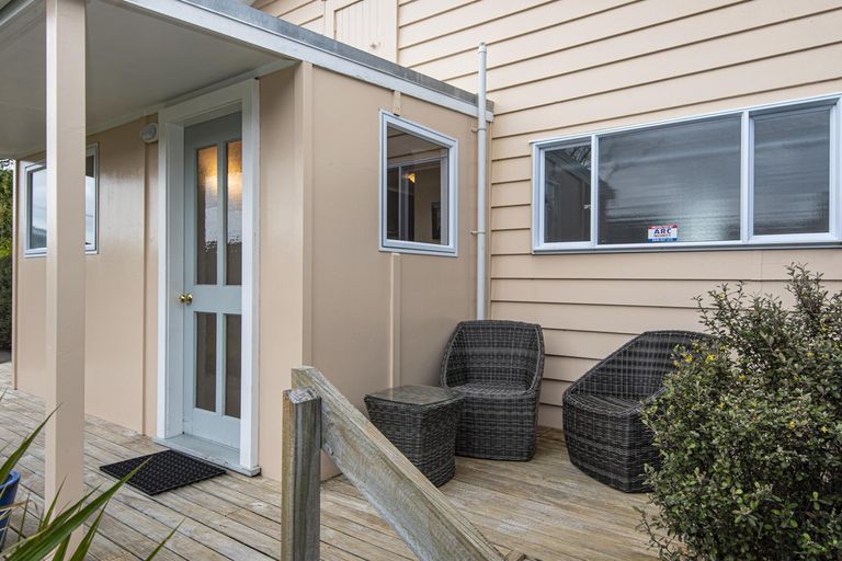 Photo of property in 2 Henry Street, Kensington, Whangarei, 0112