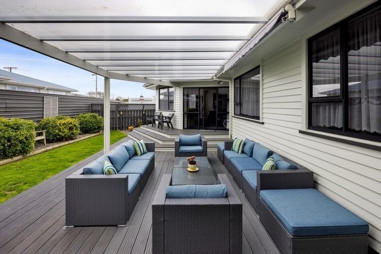 Photo of property in 16 Ramanui Avenue, Hawera, 4610