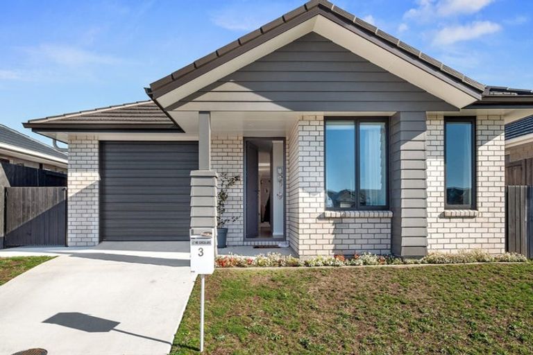 Photo of property in 3 Tamapahore Boulevard, Papamoa Beach, Papamoa, 3118