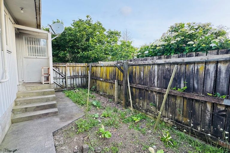 Photo of property in 3/9 Oxford Road, Manurewa, Auckland, 2102