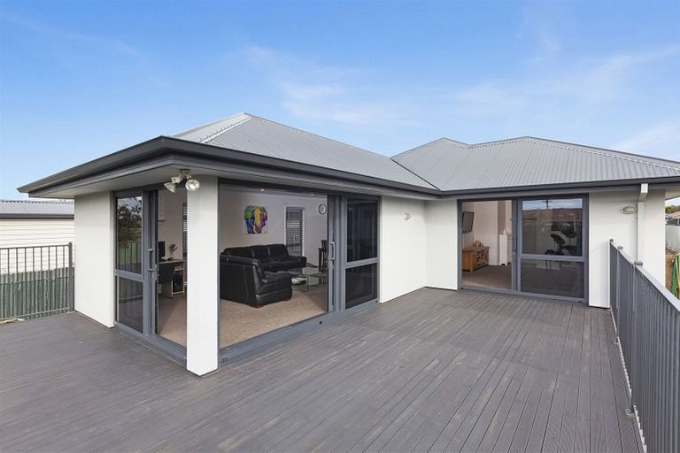 Photo of property in 239 Breezes Road, Aranui, Christchurch, 8061