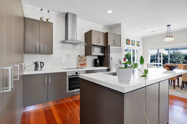 Photo of property in 1048 Normanby Road, Manaia, Hawera, 4678