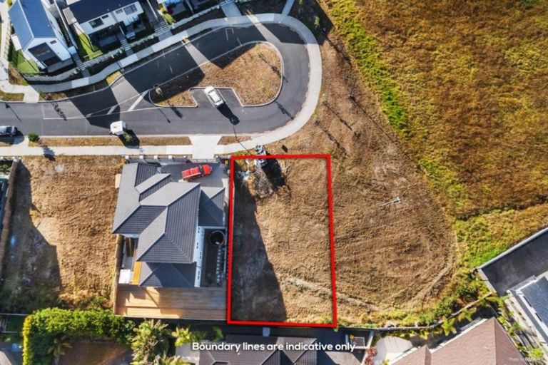 Photo of property in 11 Alan John Place, East Tamaki Heights, Auckland, 2016