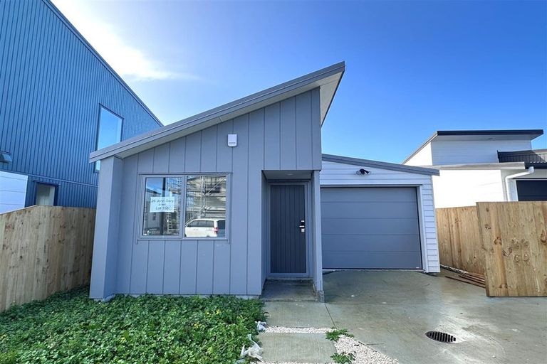 Photo of property in 26 John Gray Street, Papakura, 2110