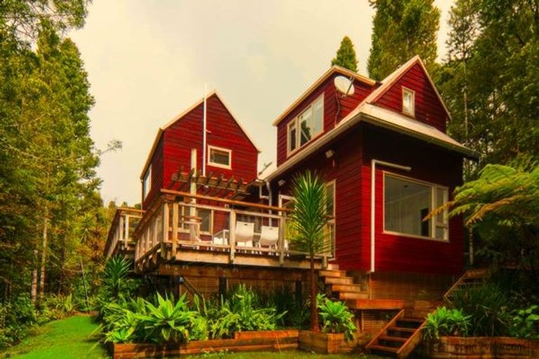 Photo of property in 14 Fitzpatrick Place, Chatswood, Auckland, 0626