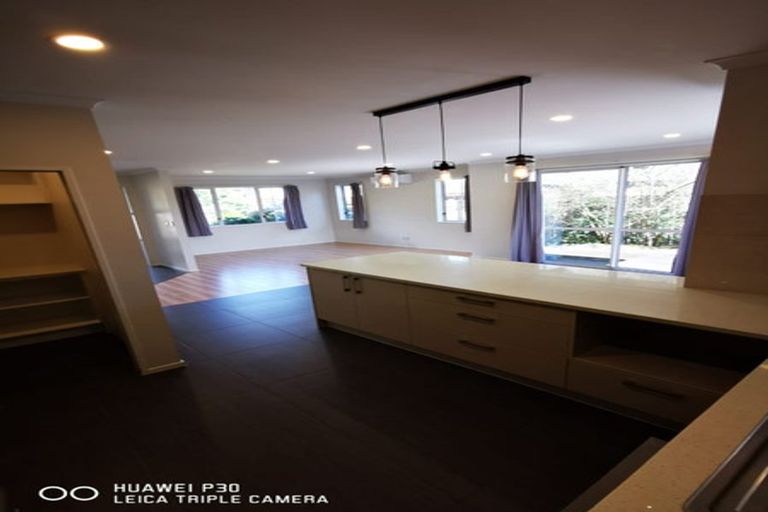 Photo of property in 23 Erceg Way, Rosehill, Papakura, 2113