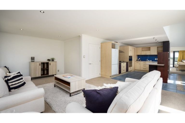 Photo of property in 25 Major Aitken Drive, Huntsbury, Christchurch, 8022