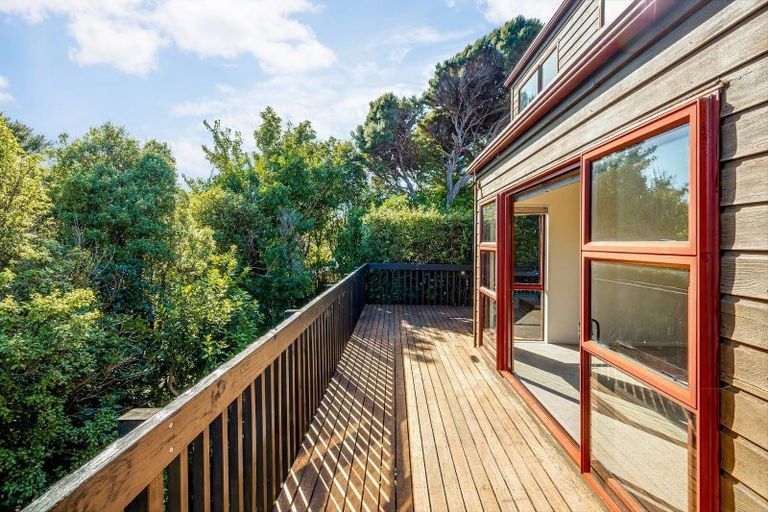 Photo of property in 16 James Cook Drive, Whitby, Porirua, 5024