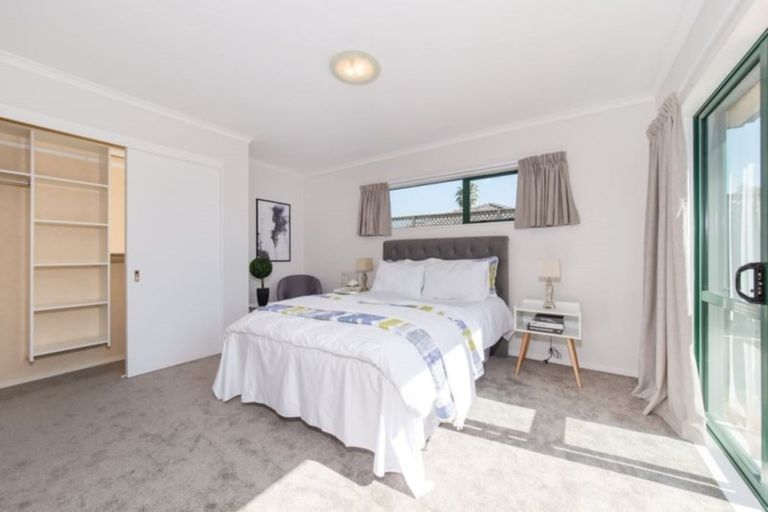 Photo of property in 20 Millington Place, Huntington Park, Auckland, 2013