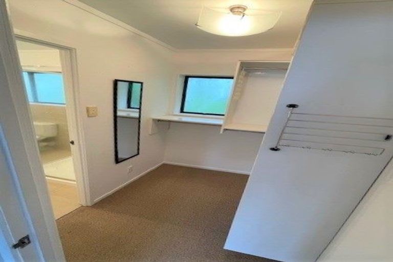 Photo of property in 1/4a Beresford Street, Bayswater, Auckland, 0622