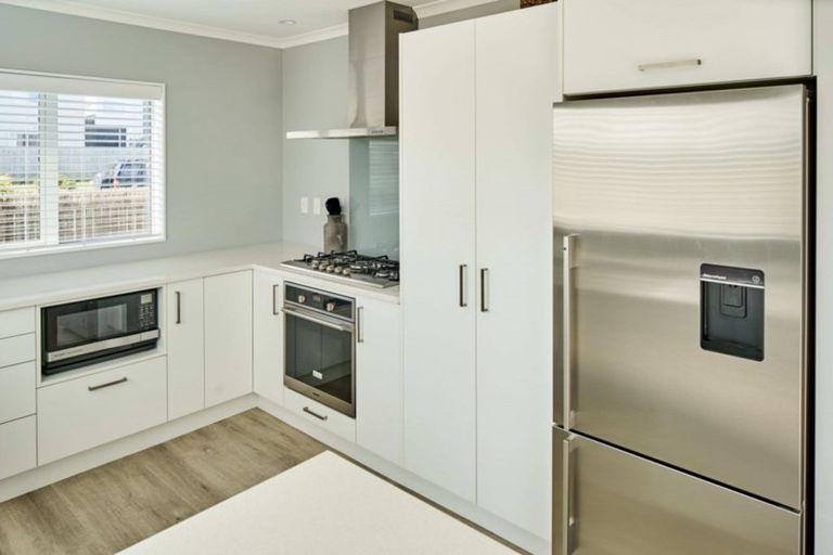 Photo of property in 2b Belize Grove, Grenada Village, Wellington, 6037