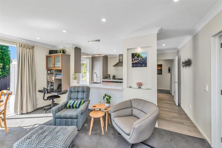 Photo of property in 49 Coolspring Way, Redwood, Christchurch, 8051