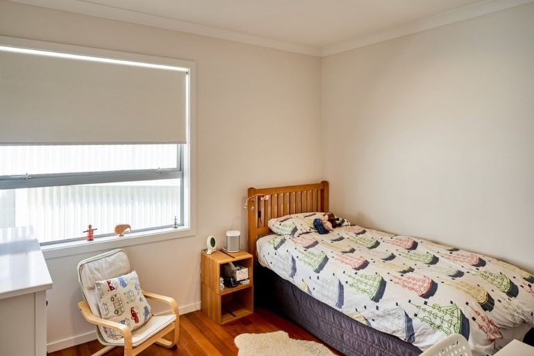 Photo of property in 25 Sunset Parade, Plimmerton, Porirua, 5026