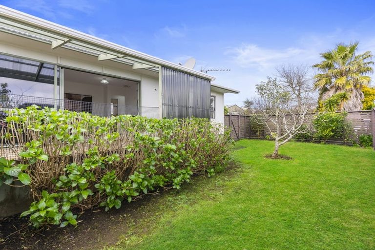 Photo of property in 1/8 Drome View Place, Beach Haven, Auckland, 0626