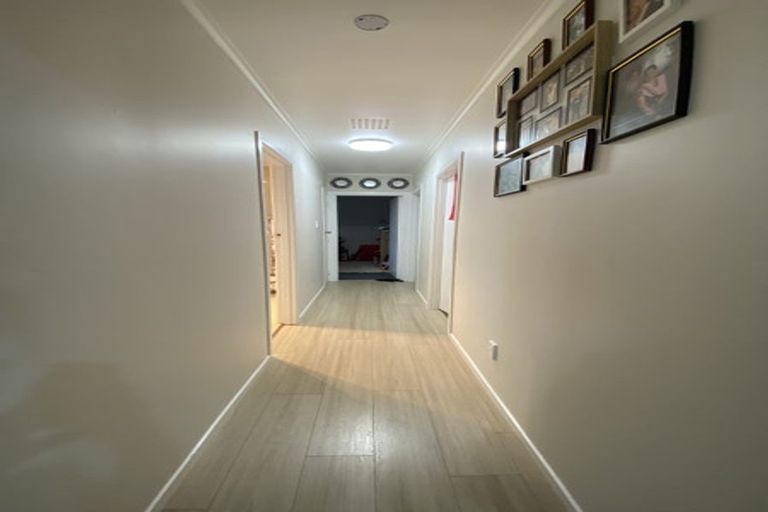 Photo of property in 1/56 Greenhaven Avenue, Opaheke, Papakura, 2113