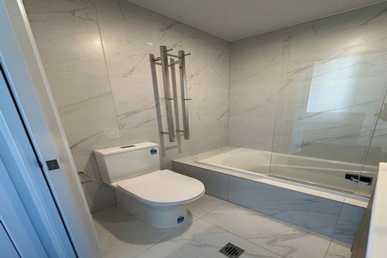 Photo of property in 3e Scanlen Terrace, Kelston, Auckland, 0602