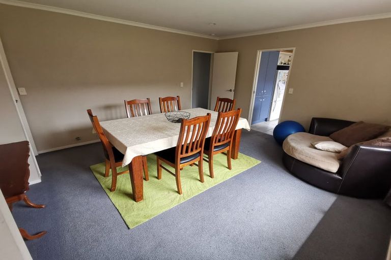 Photo of property in 37 Croftview Road, Wattle Downs, Auckland, 2103