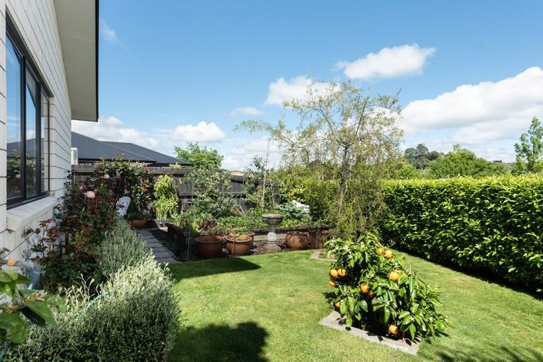 Photo of property in 9 Ellesmere Close, Pyes Pa, Tauranga, 3112